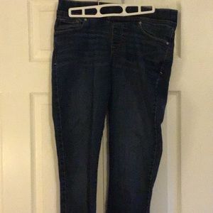 Levi pull-up skinny jeans